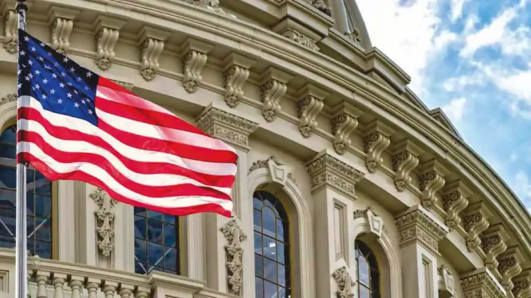 US House to Vote on Major Crypto Bills, Mortgage Rates Remain High